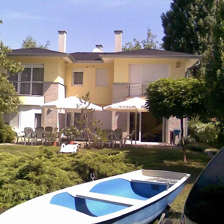 In Szantod/balaton 20218 度假居 *