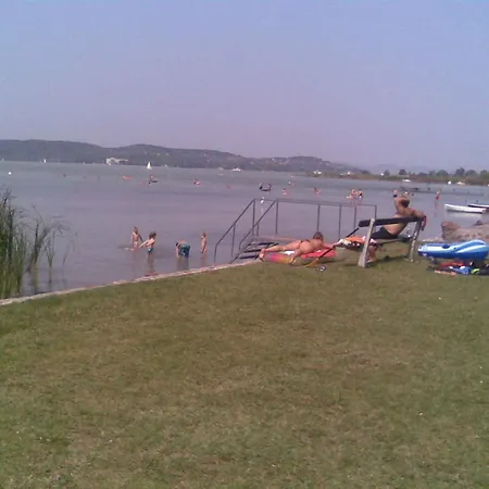 In - Balaton 20218 Feriehus Szántód